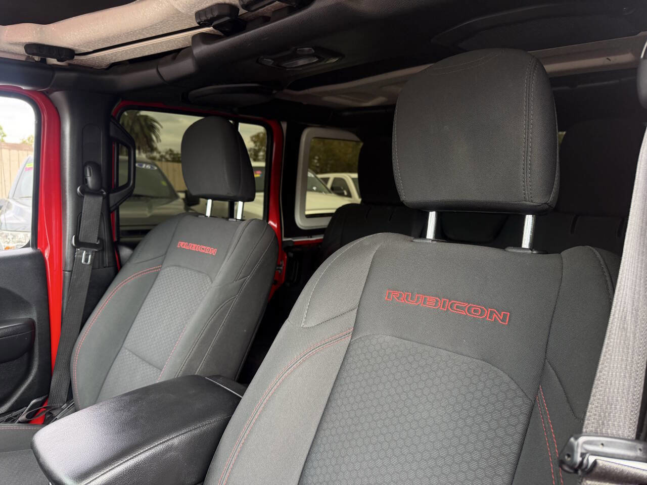 Used 2019 Jeep Wrangler Unlimited Rubicon w/ LED Lighting Group image 15