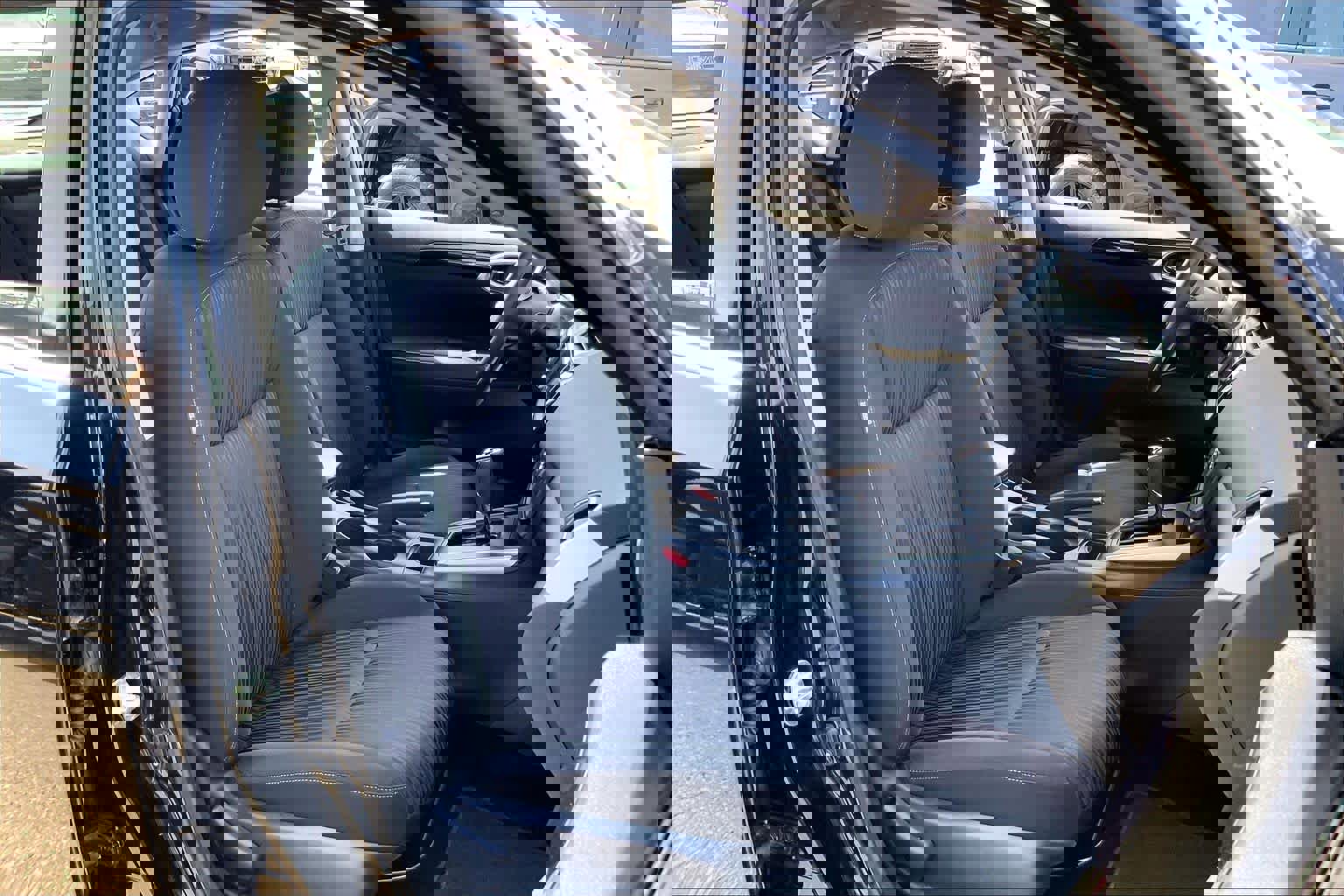 Used 2019 Nissan Sentra SV w/ Special Edition Package image 7