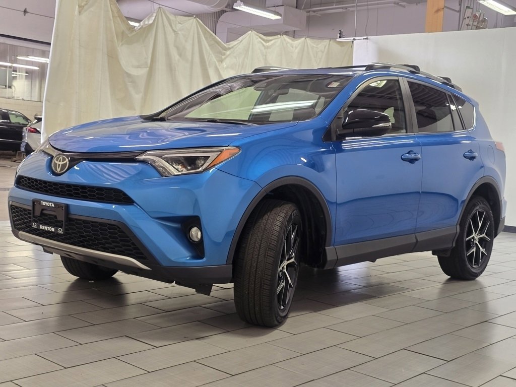 Used 2018 Toyota RAV4 SE w/ Power Extra Value Package image 10