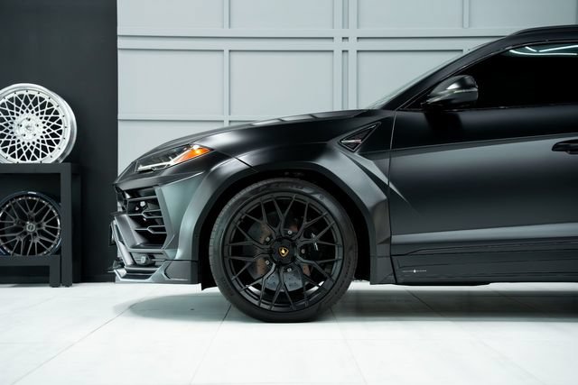 Used 2021 Lamborghini Urus AWD/4WD image 18