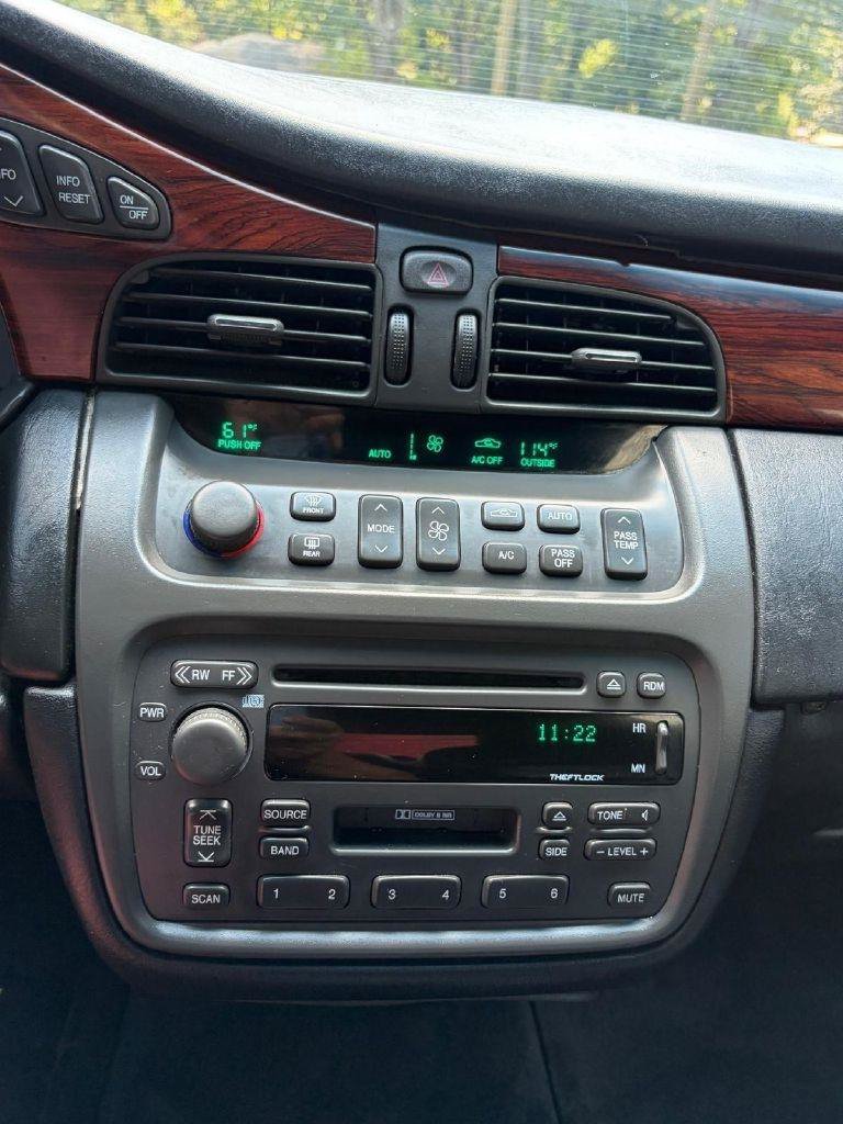 Used 2000 Cadillac De Ville w/ Comfort/Convenience Pkg FWD image 18