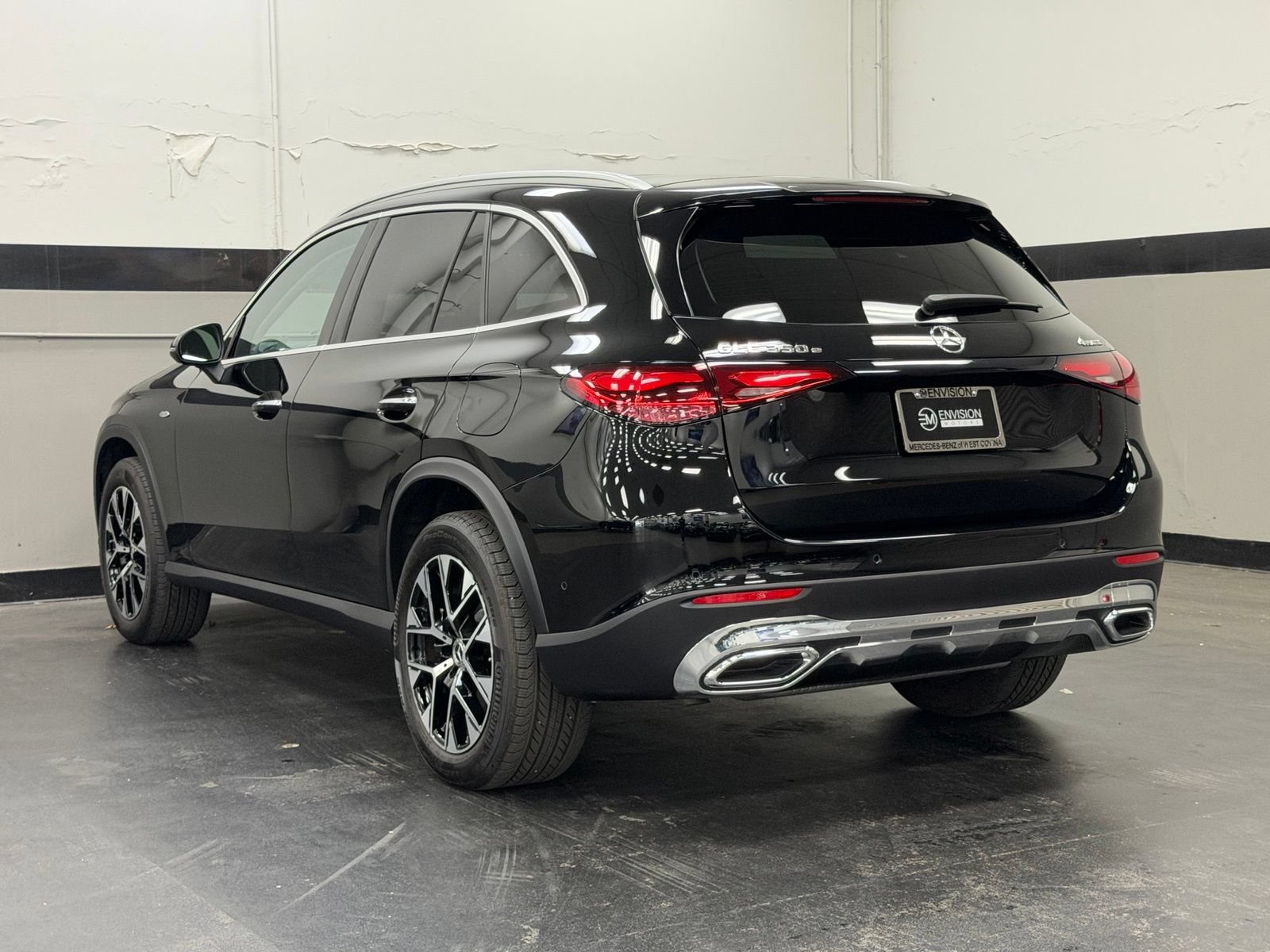 Used 2025 Mercedes-Benz GLC 350e 4MATIC image 10