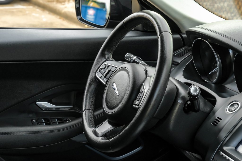 Used 2020 Jaguar E-PACE image 19