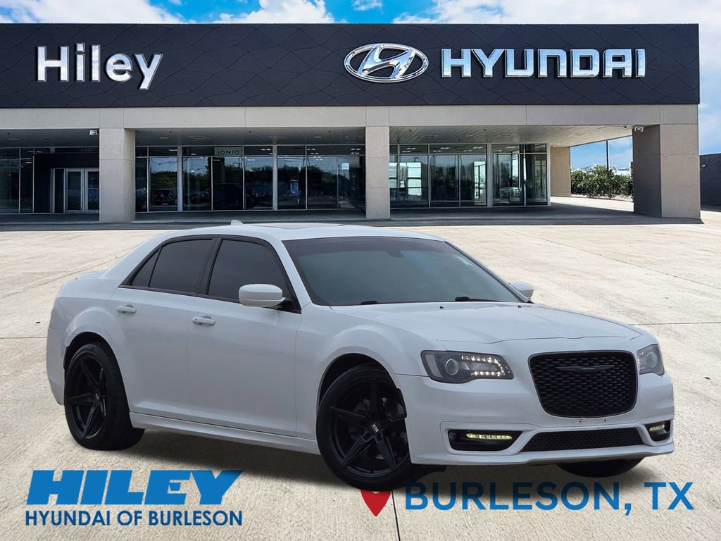 Used 2019 Chrysler 300 S w/ S Model Appearance Package image 2