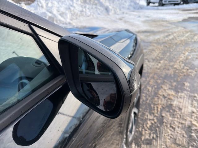 Used 2024 Chevrolet Trax RS image 7