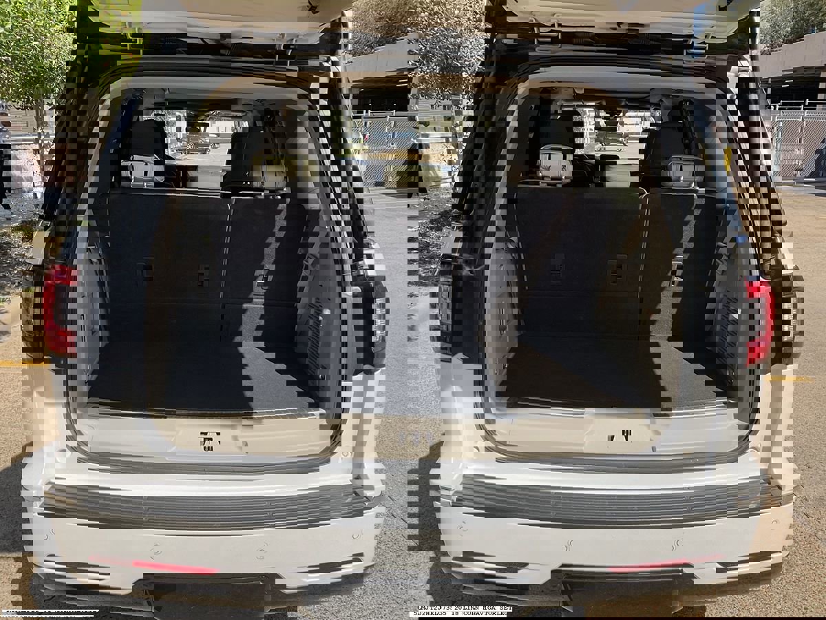 Used 2018 Lincoln Navigator Select w/ Technology Package image 16