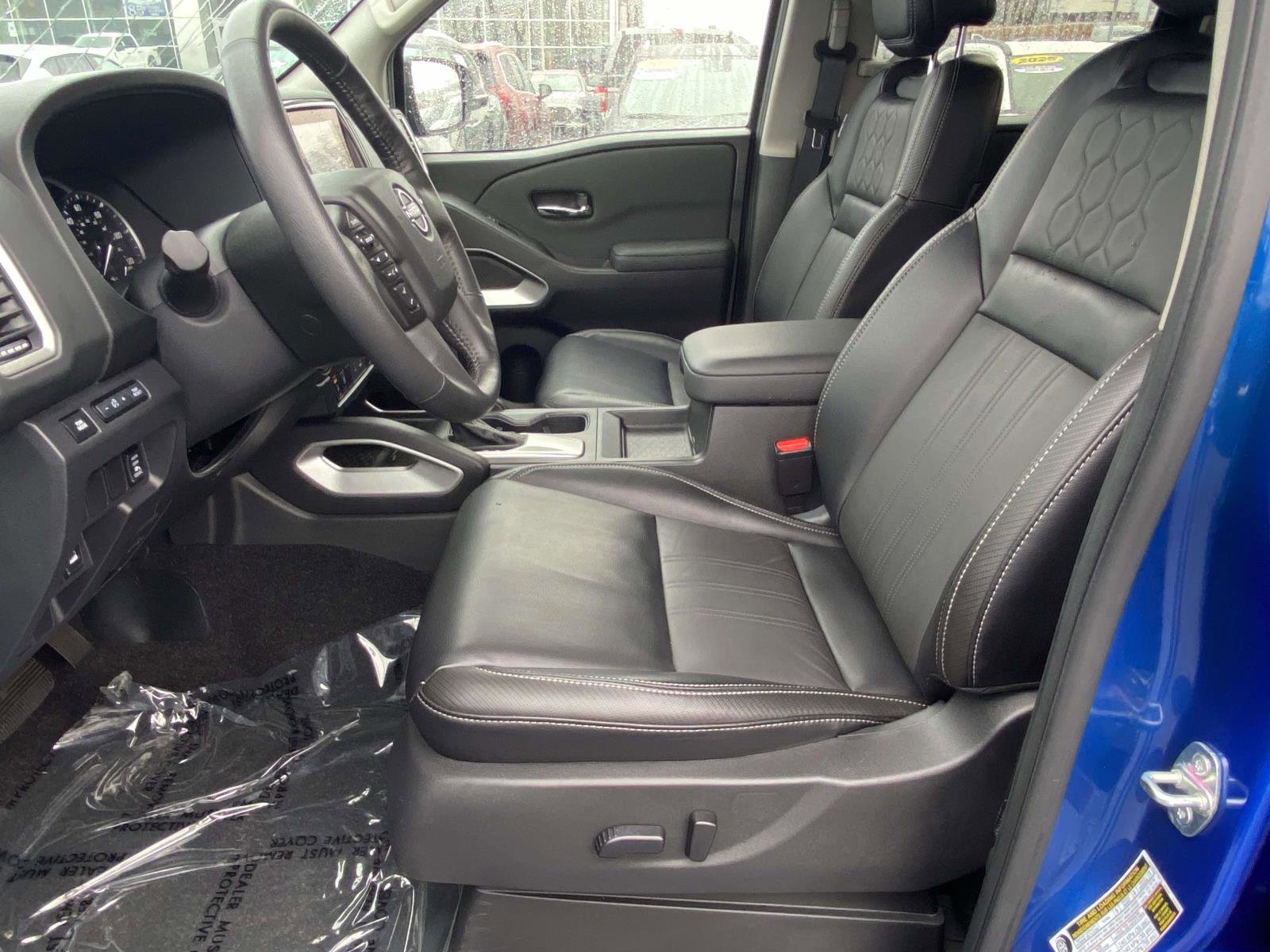 Used 2024 Nissan Frontier SL image 14