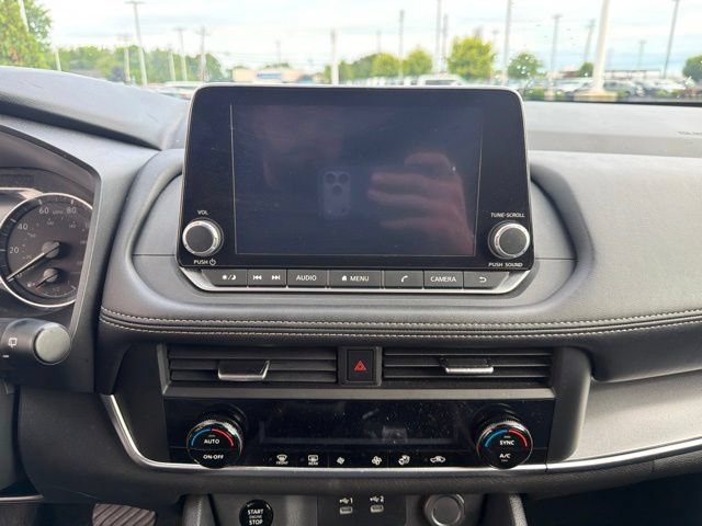 Used 2025 Nissan Rogue SV AWD/4WD image 21
