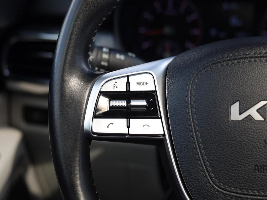 Used 2022 Kia Telluride S image 13