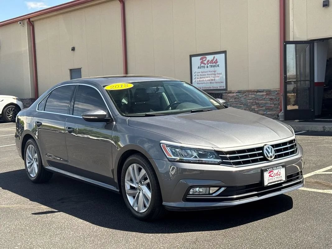 Used 2018 Volkswagen Passat 2.0T SE FWD image 2