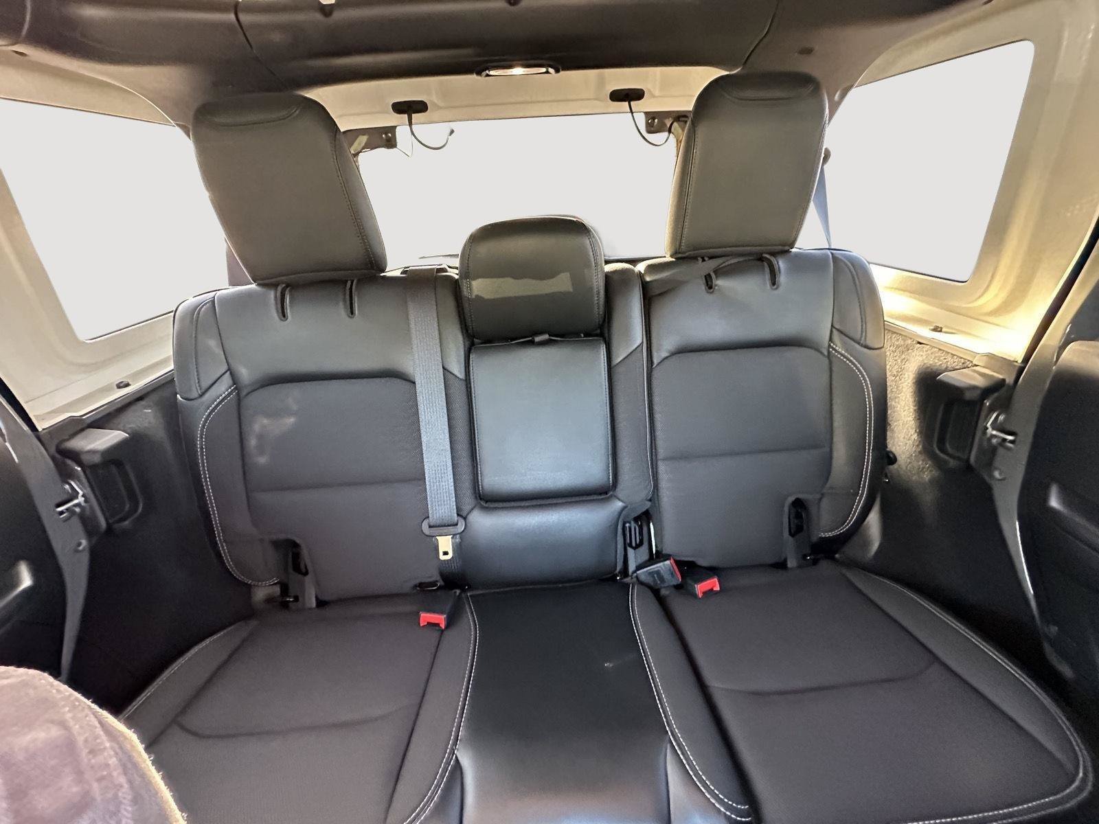 Used 2020 Jeep Wrangler Unlimited Sport AWD/4WD image 12