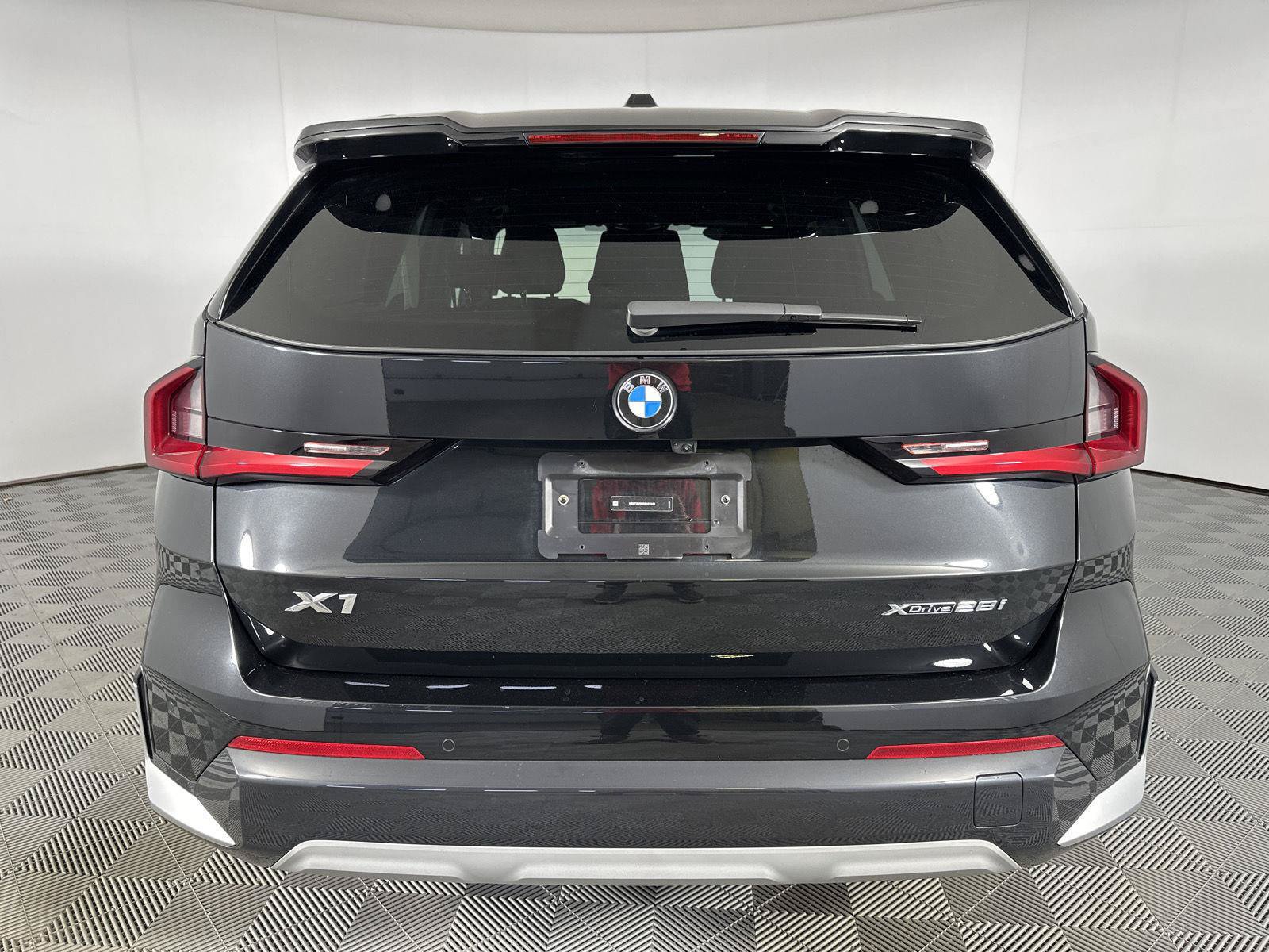 Used 2025 BMW X1 xDrive28i w/ Convenience Package AWD/4WD image 24