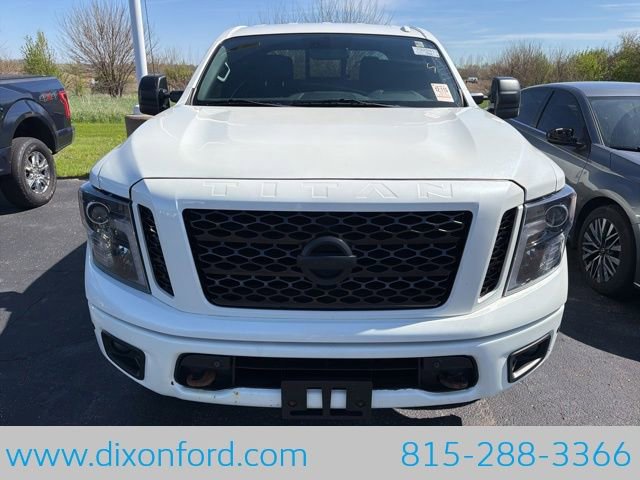 Used 2018 Nissan Titan Platinum Reserve AWD/4WD image 9