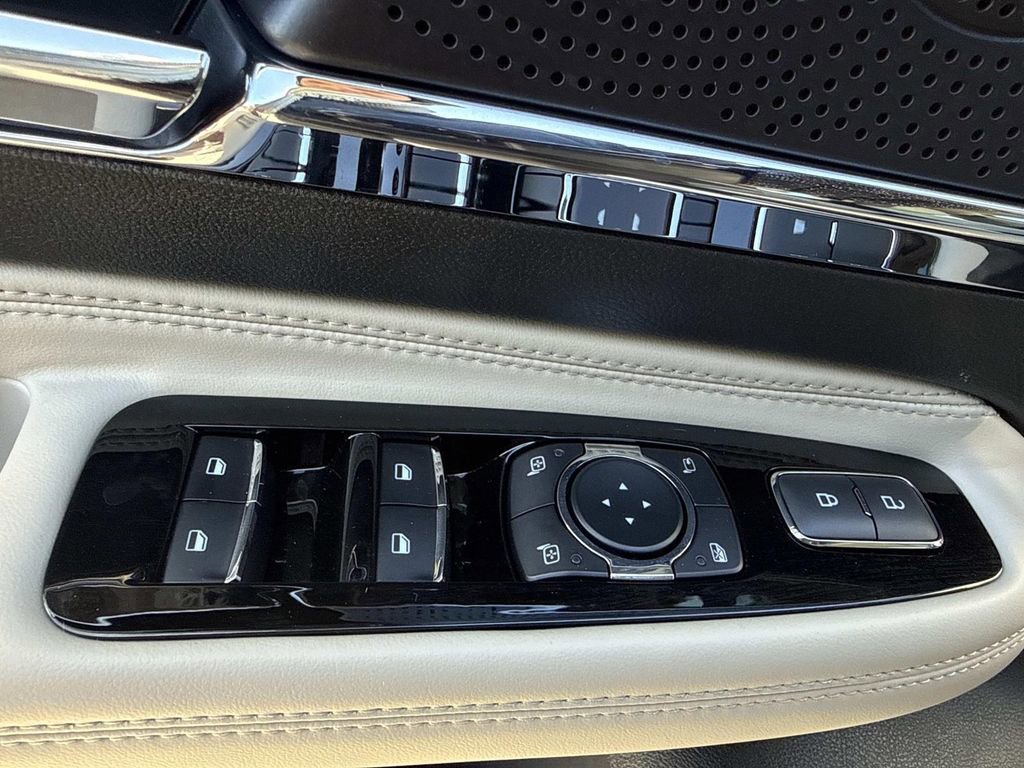 New 2026 Lincoln Corsair Premiere image 19