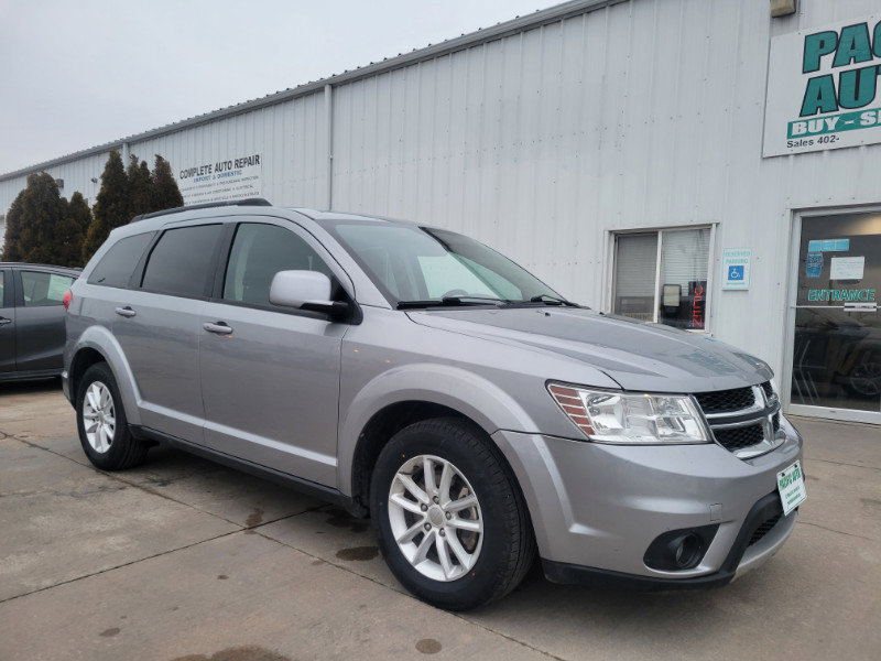 Used 2017 Dodge Journey SXT w/ Safe & Sound Group image 1