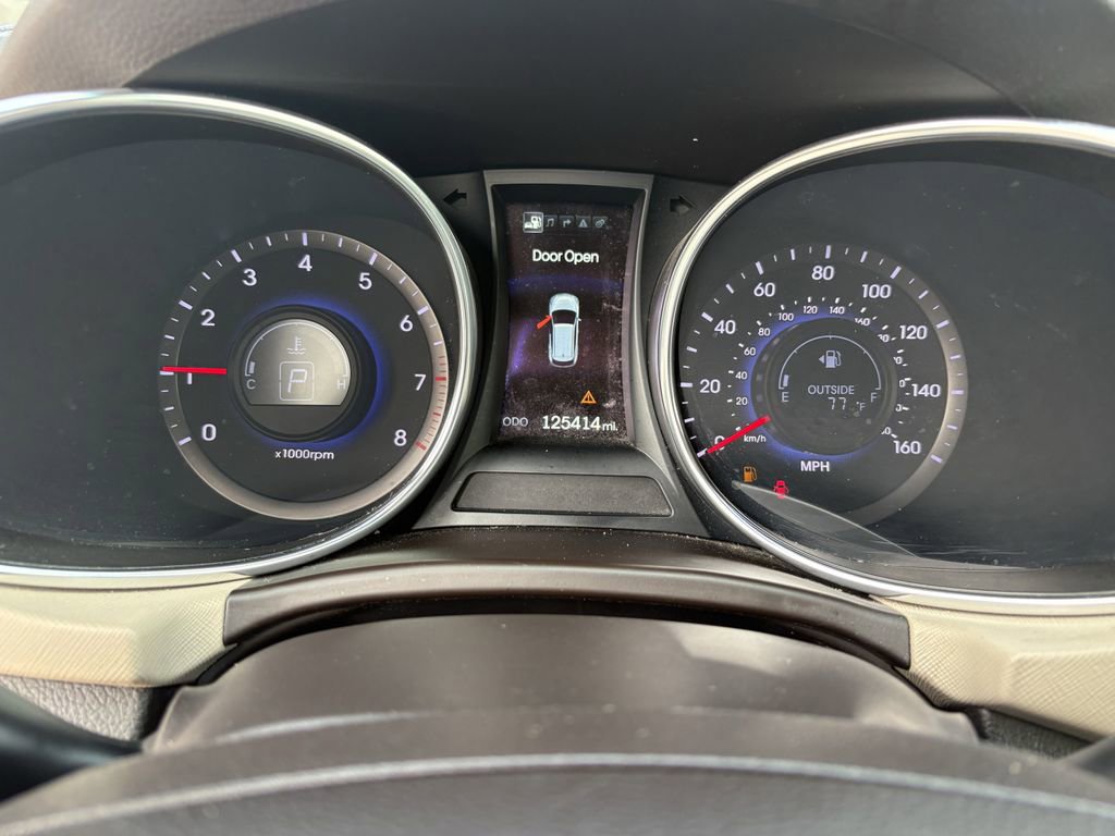 Used 2015 Hyundai Santa Fe Limited w/ Option Group 04 FWD image 17