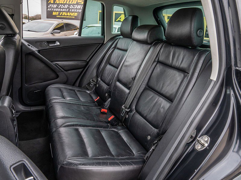 Used 2016 Volkswagen Tiguan SEL image 16