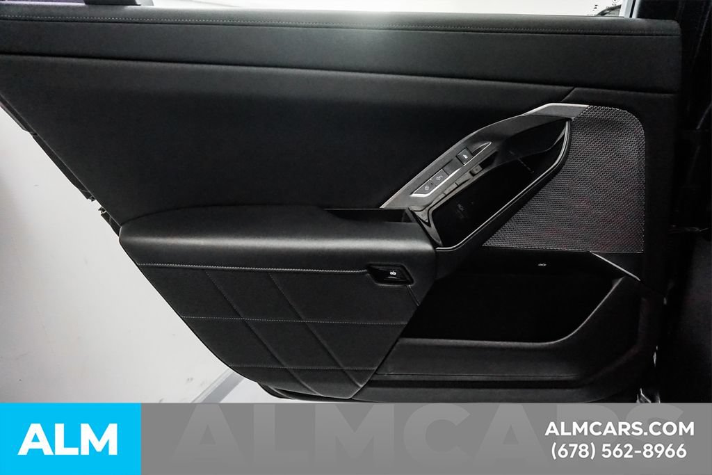 Used 2024 BMW i7 eDrive50 w/ M Sport Package RWD image 50