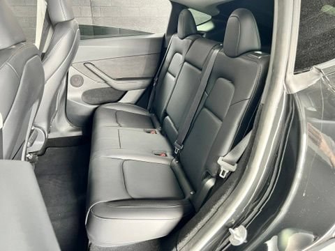 Used 2024 Tesla Model Y Performance AWD/4WD image 17