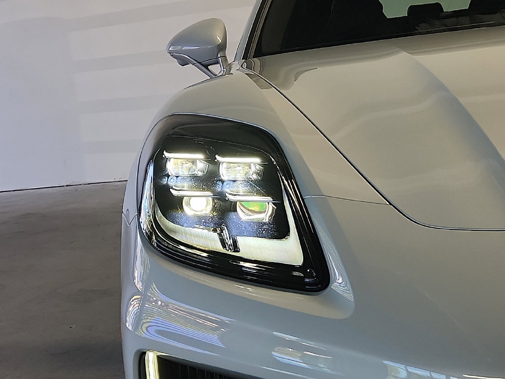 New 2026 Porsche Panamera 4 AWD/4WD image 9