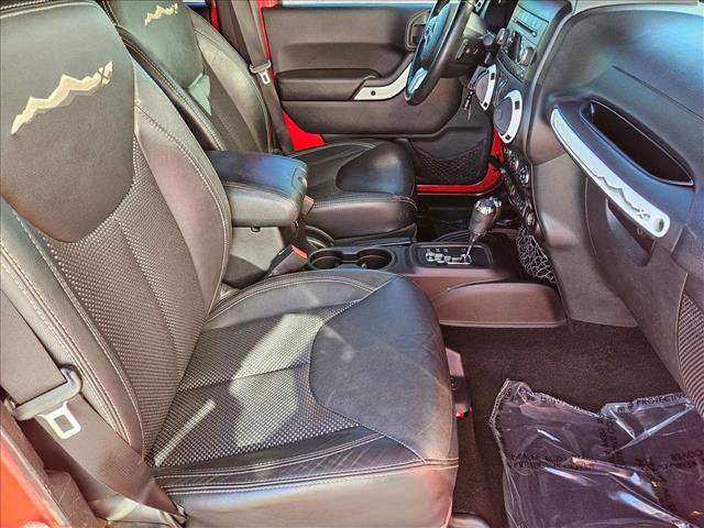 Used 2015 Jeep Wrangler Unlimited Sahara image 21