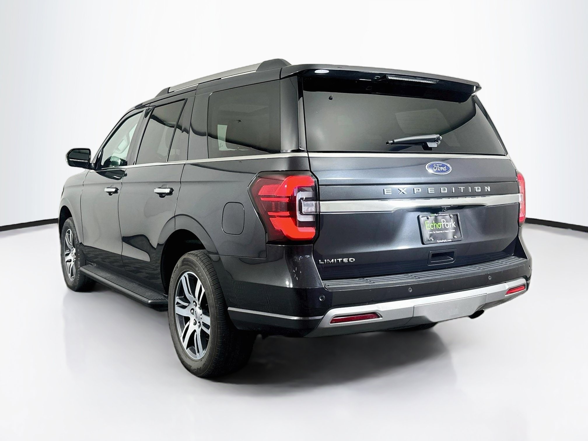 Used 2024 Ford Expedition Limited RWD image 5