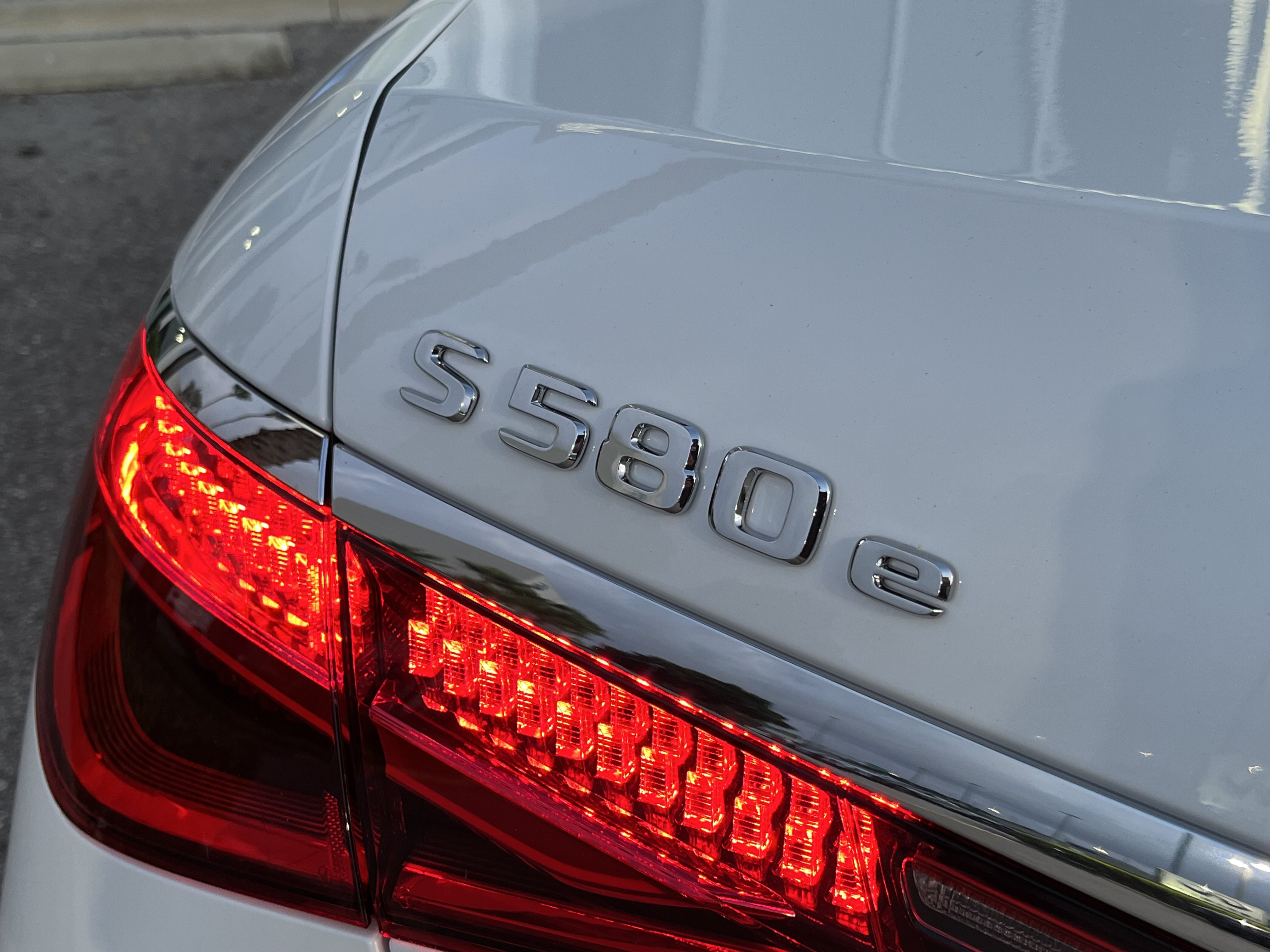 New 2026 Mercedes-Benz S 580e 4MATIC Sedan image 6