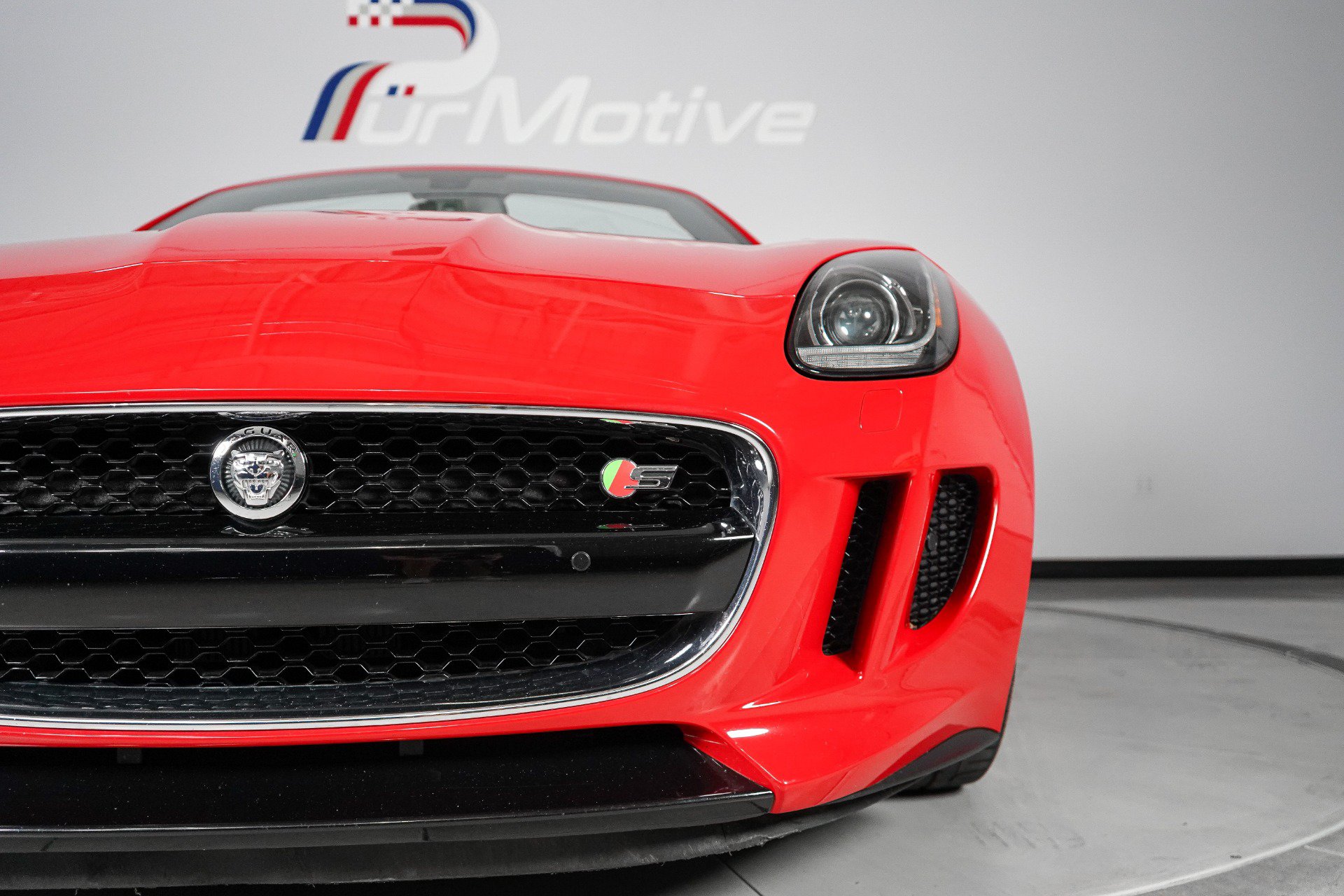 Used 2014 Jaguar F-TYPE S RWD image 36