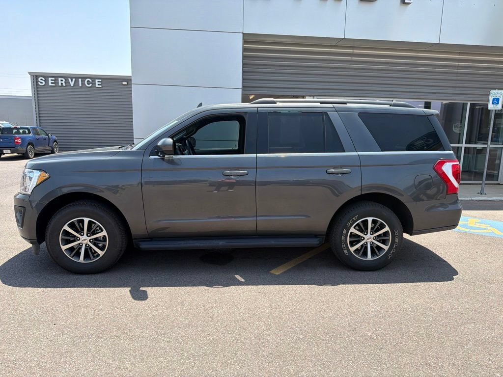 Used 2020 Ford Expedition XLT AWD/4WD image 2