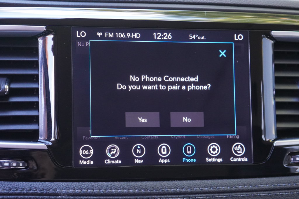 Used 2020 Chrysler Pacifica Limited FWD image 32