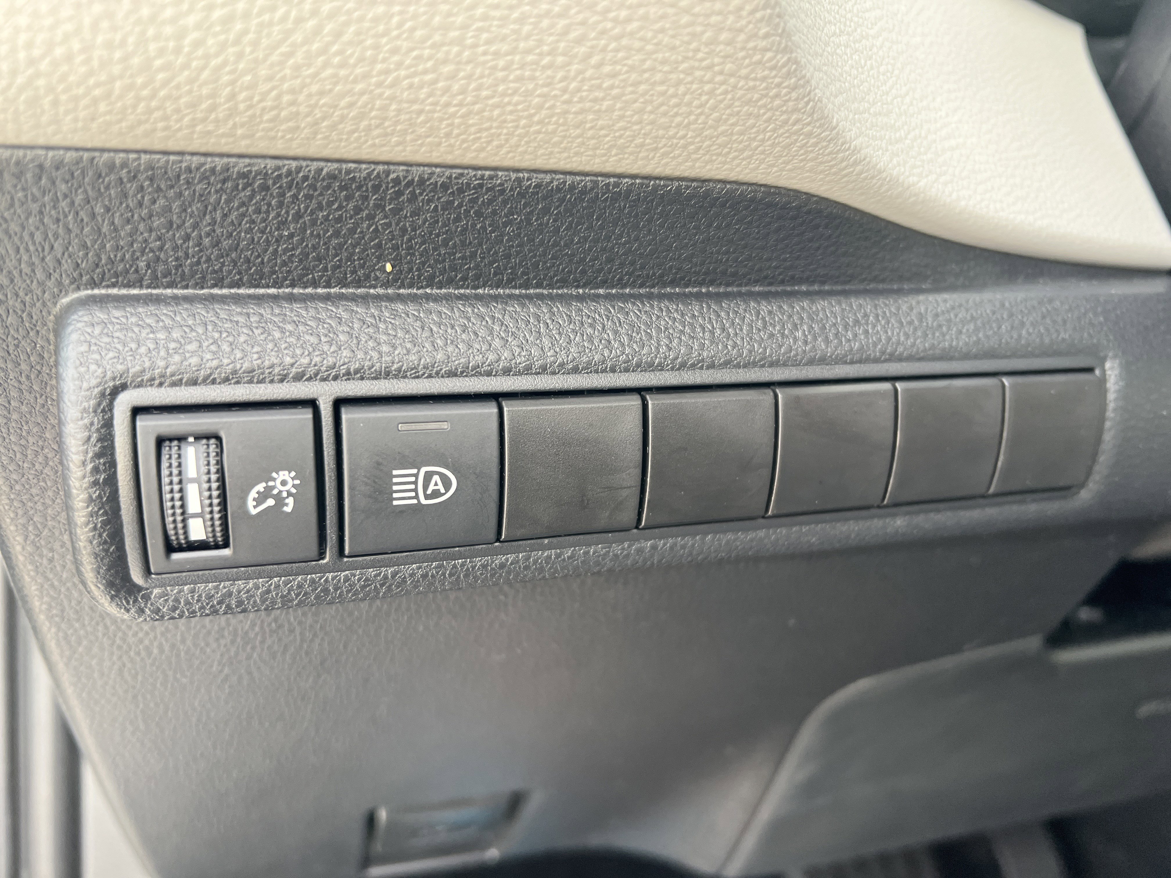 Certified 2022 Toyota Corolla LE image 13