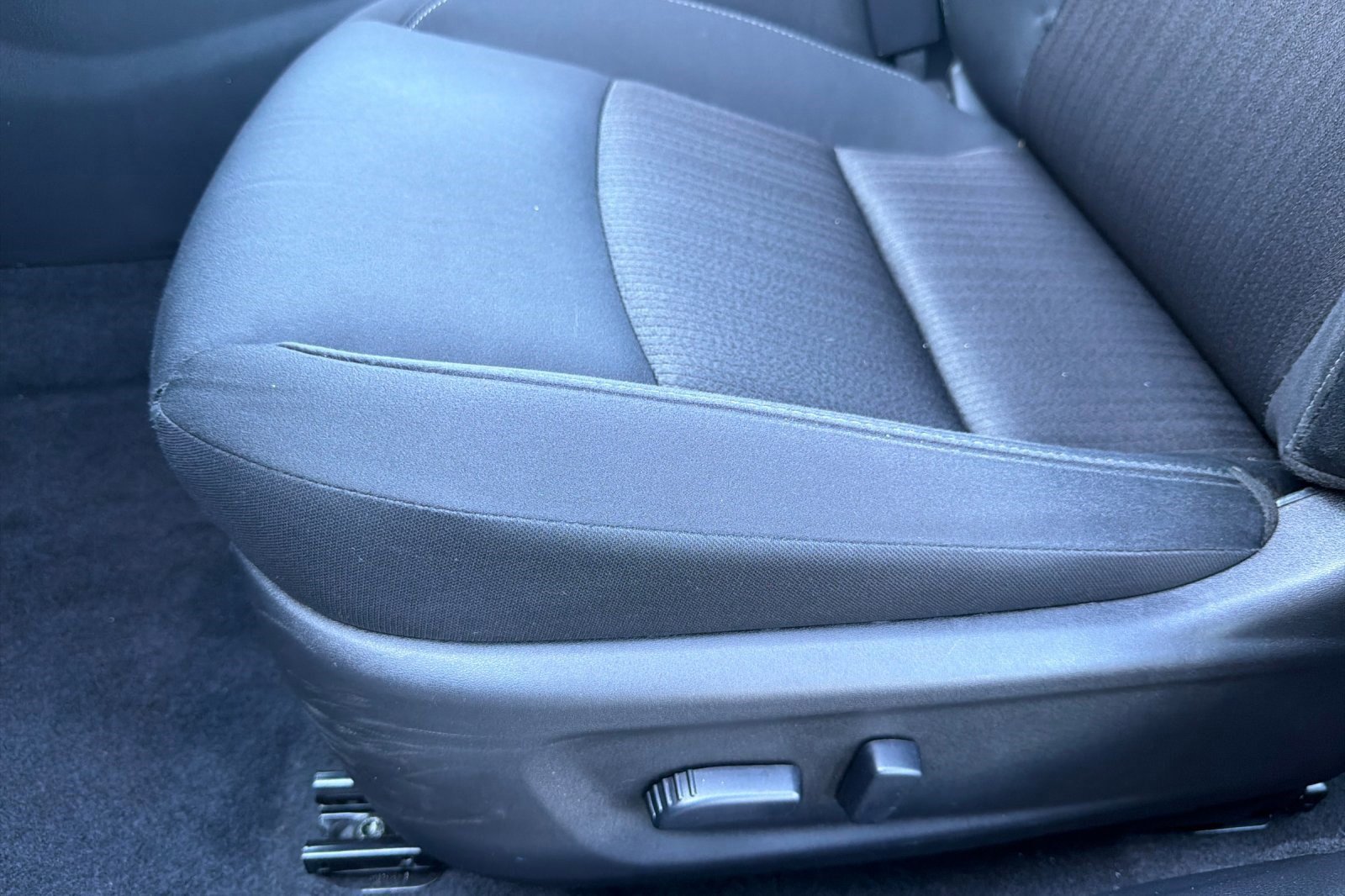 Used 2025 Nissan Altima 2.5 SV image 12