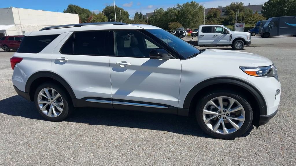 Used 2022 Ford Explorer Platinum w/ Equipment Group 601A image 13
