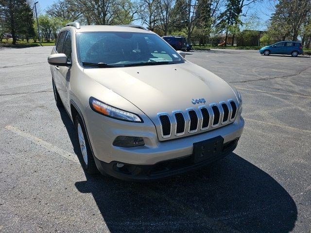 Used 2015 Jeep Cherokee Latitude w/ Cold Weather Group image 8