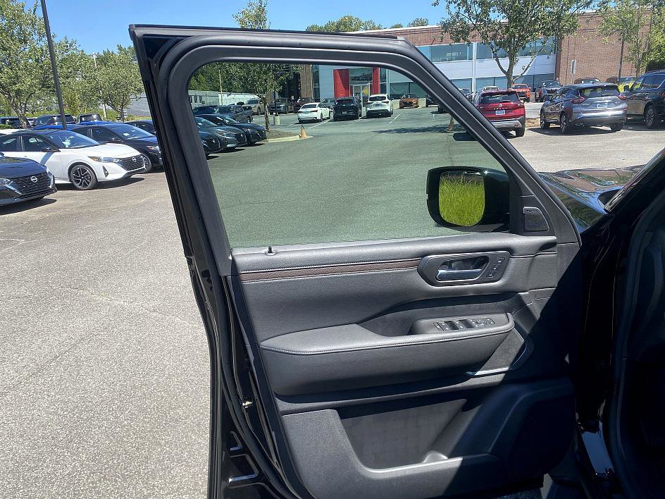 New 2026 Nissan Armada Platinum image 18