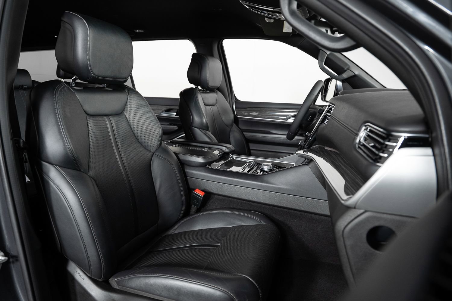 Used 2022 Jeep Wagoneer Series III image 31