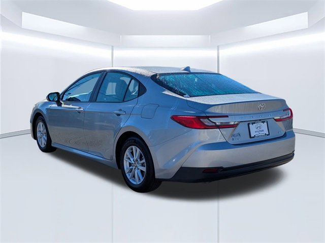 Used 2025 Toyota Camry LE image 6