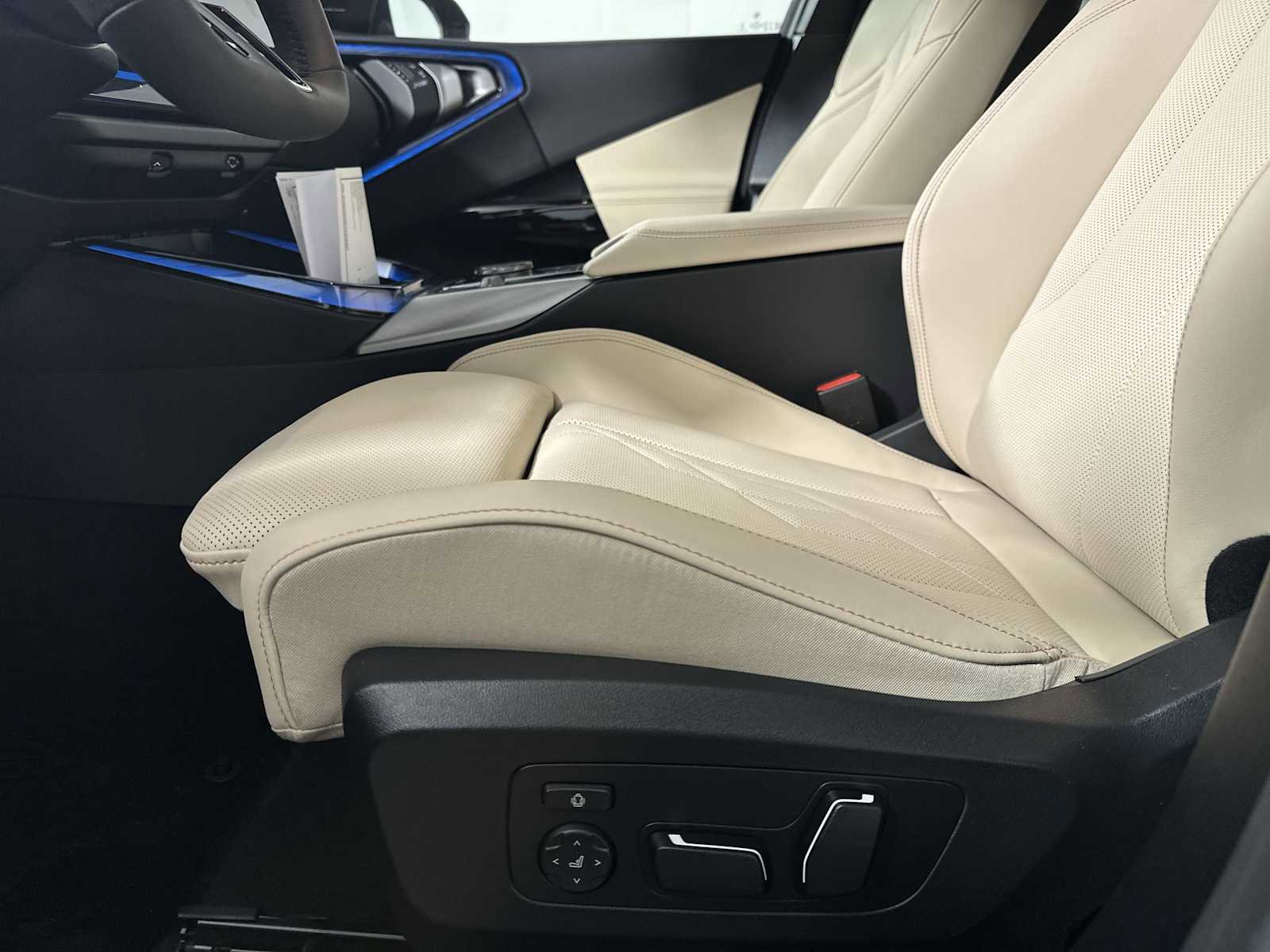 New 2026 BMW X3 xDrive30 w/ Premium Package image 12