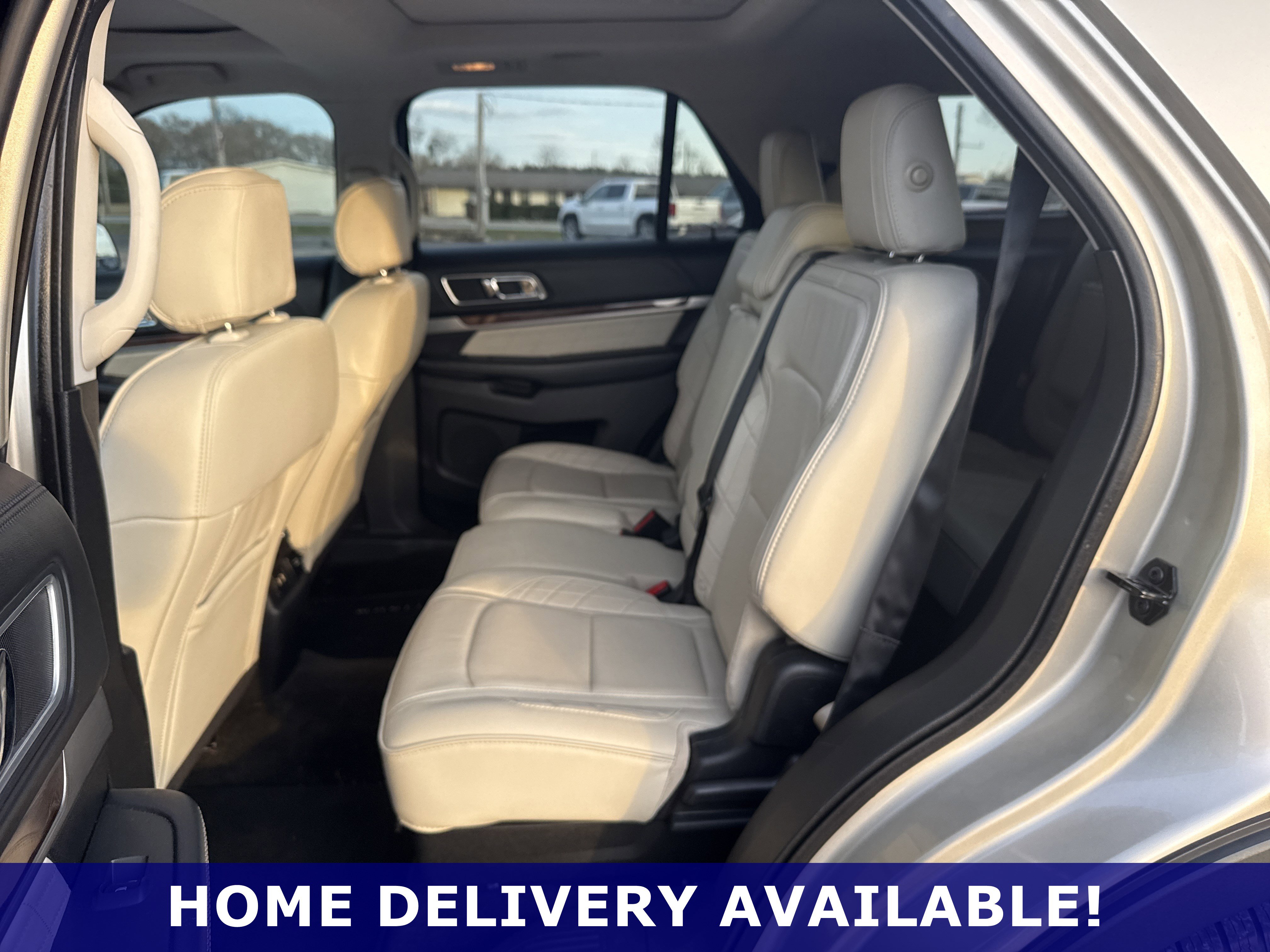 Used 2017 Ford Explorer Platinum image 22