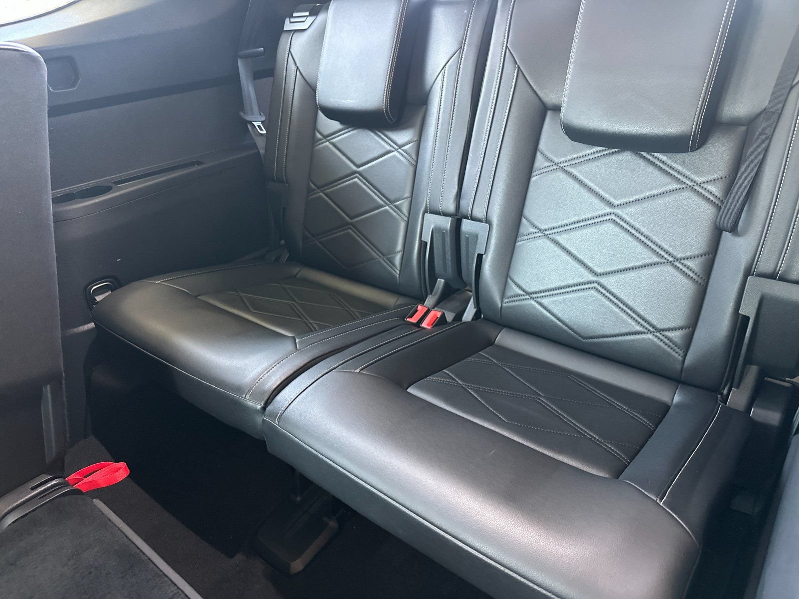 Used 2024 Volkswagen Atlas SE AWD/4WD image 19