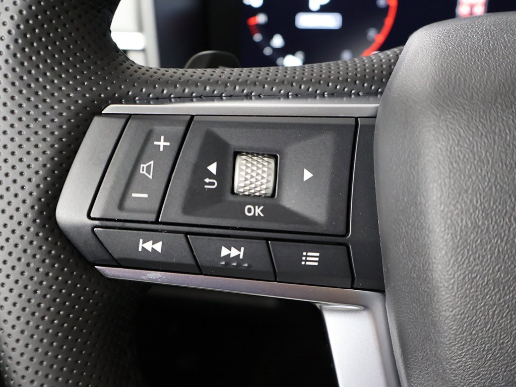 New 2025 Mitsubishi Outlander SE image 47