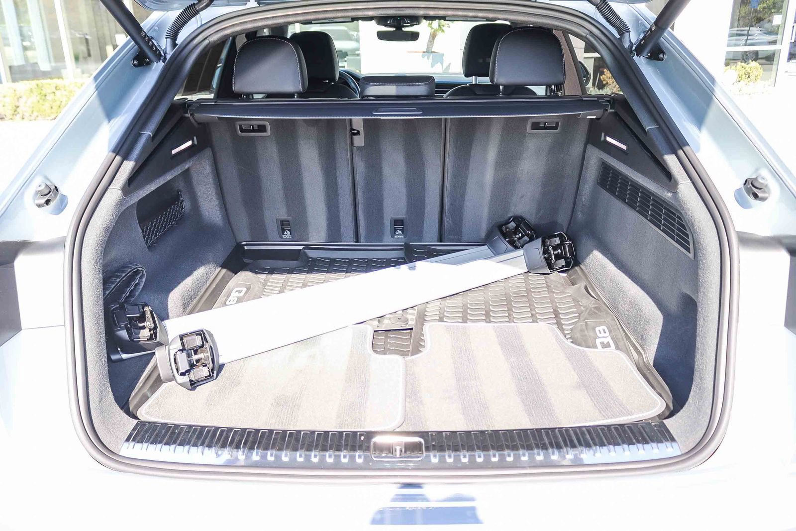 Used 2023 Audi Q8 Premium Plus AWD/4WD image 28