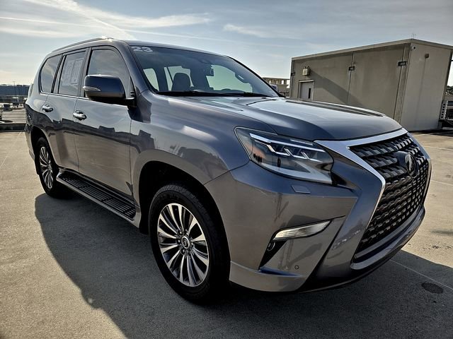 Used 2023 Lexus GX 460 Luxury w/ Accessory Package image 4