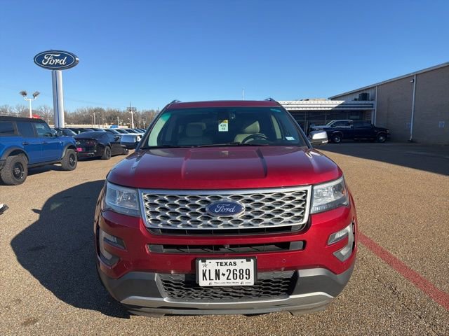 Used 2016 Ford Explorer Platinum image 2