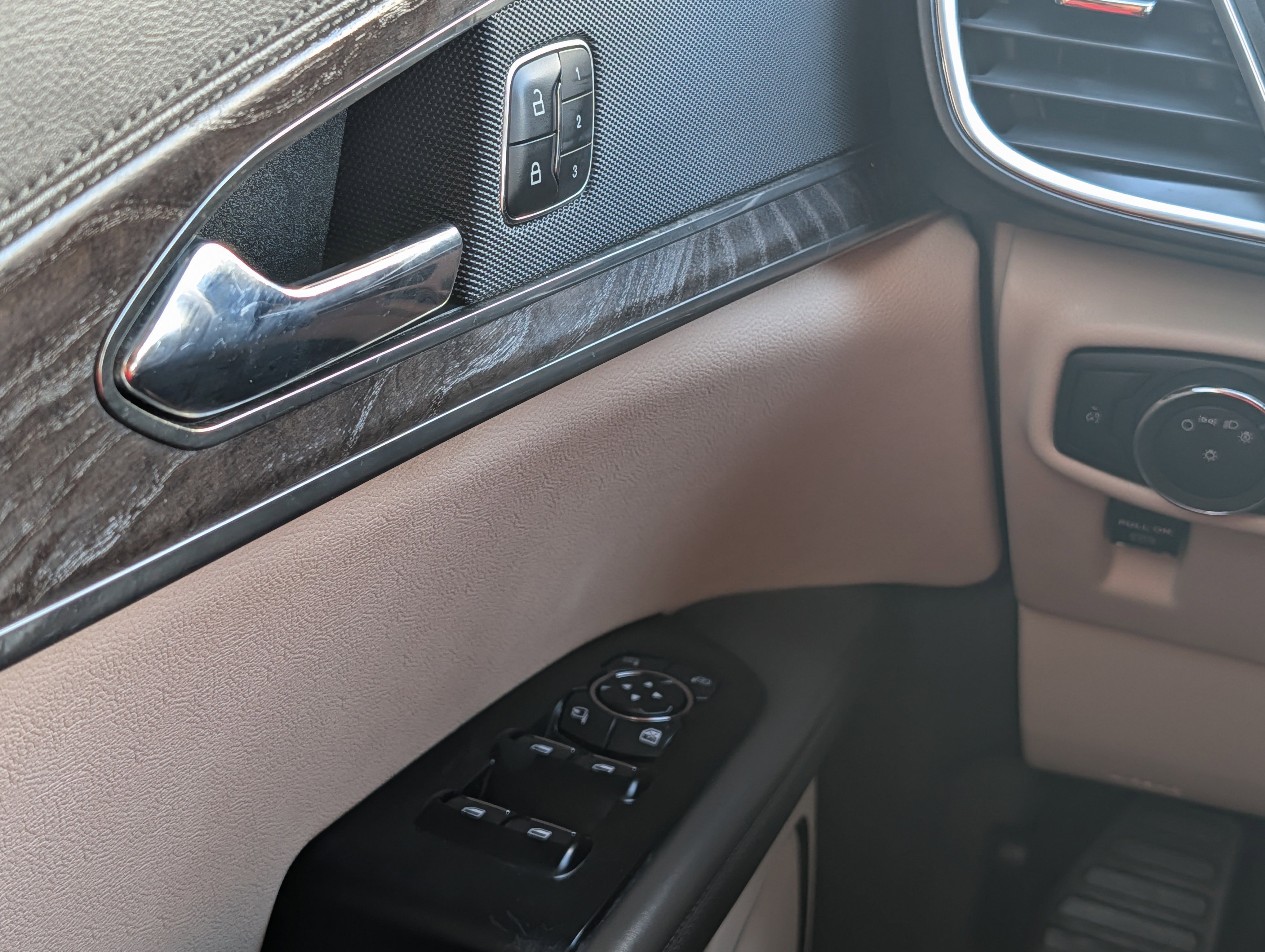 Used 2016 Lincoln MKX Reserve w/ Technology Package image 24