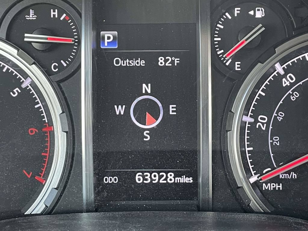 Used 2021 Toyota 4Runner Venture w/ Moonroof Package AWD/4WD image 14