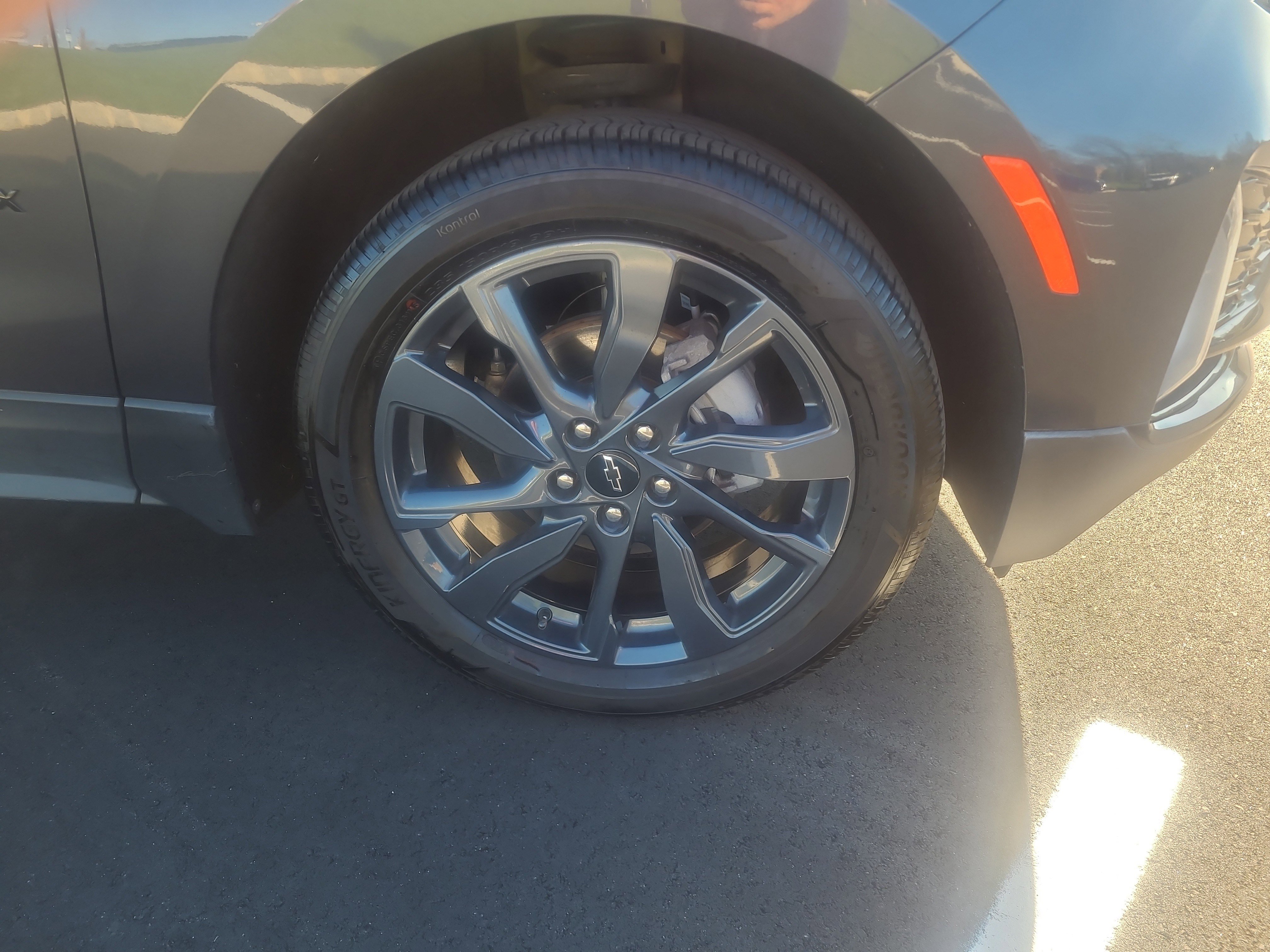 Used 2022 Chevrolet Equinox RS w/ Infotainment Package image 13