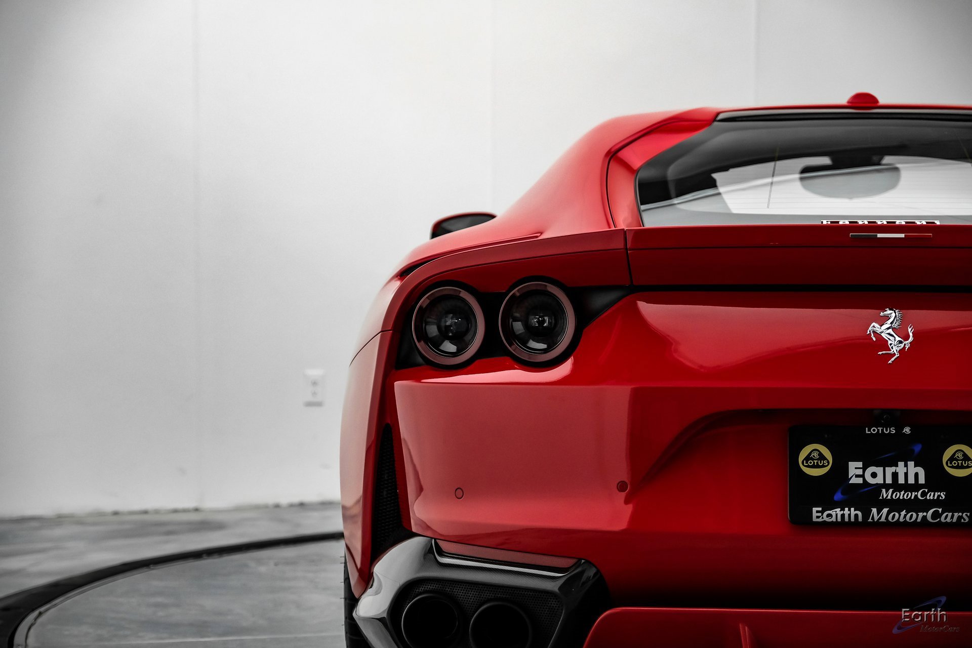 Used 2018 Ferrari 812 Superfast image 14