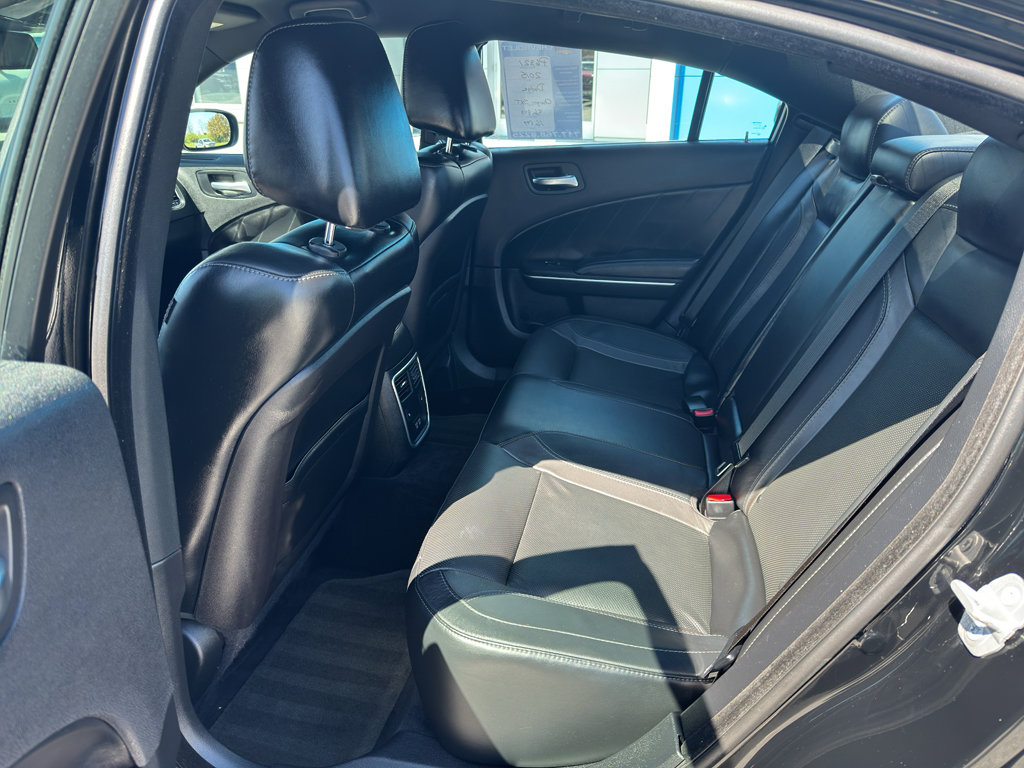 Used 2015 Dodge Charger SXT w/ Plus Group image 11