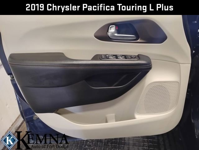Used 2019 Chrysler Pacifica Touring-L Plus image 5